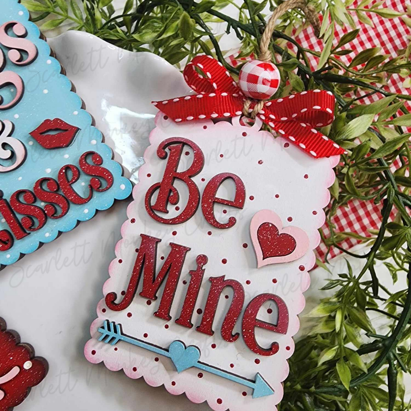 Paintable wood project Valentine gift card tags with "Be Mine" design and heart accents.